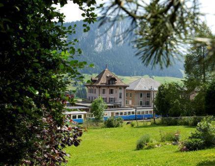 Hotel-Buffet De La Gare Chateau-d'Oex Exterior foto